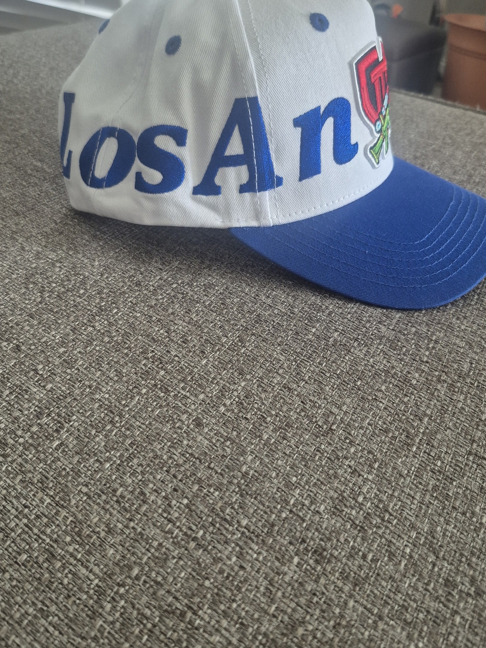 Guard The Hood .Mens White and Blue 'LosAngeles' Baseball Cap -  Adjustable Hat
